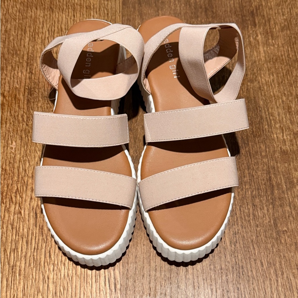 Madden girl stretchy platform sandals